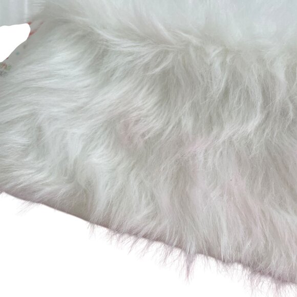 Martha Holiday Stockings Red & White Faux Fur Christmas Stockings Set of 2 - Picture 9 of 9